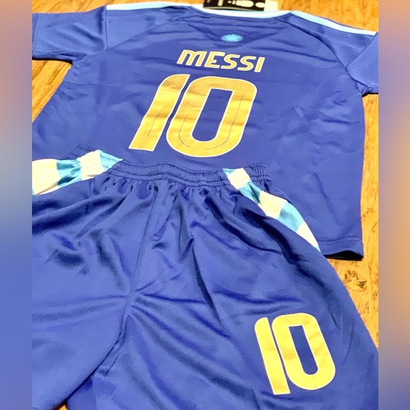 ARGENTINA MESSI YOUTH MEDIUM SIZE 26 KIDS SOCCER JERSEY - NEW WITH TAGS - Picture 4 of 4